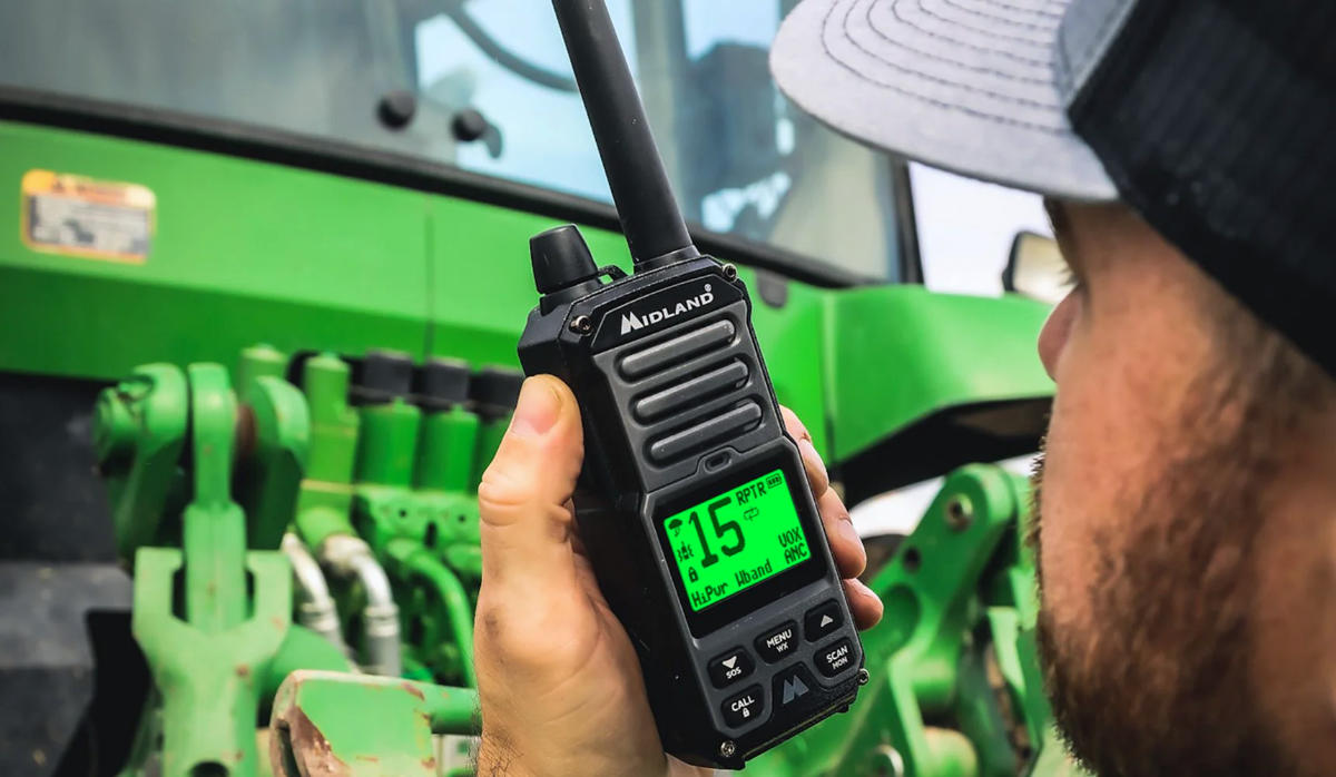 Midland GXT67 Pro GMRS TwoWay Walkie Talkie Radio