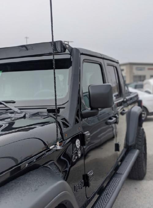 2019+ Jeep Gladiator Antenna Kit