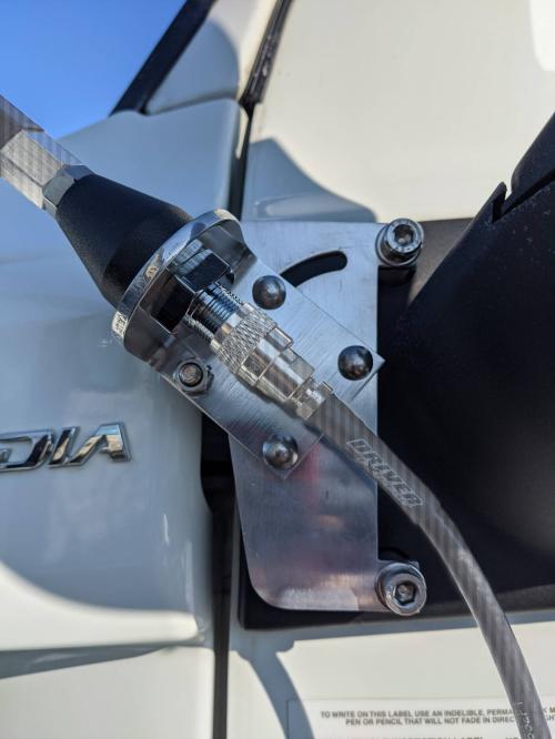 driver-extreme-drx-3552-freightliner-cascadia-mirror-mount.jpg