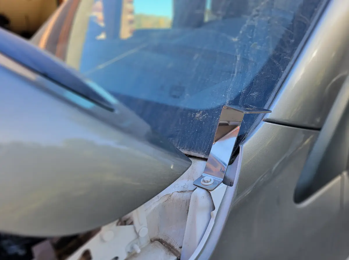 mercedes-sprinter-antenna-mt-magnifyq.webp